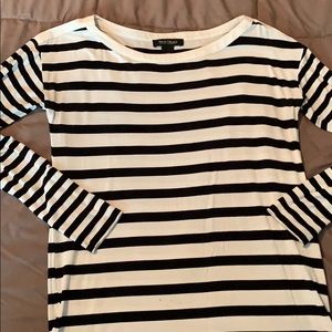 Black and white stripe top